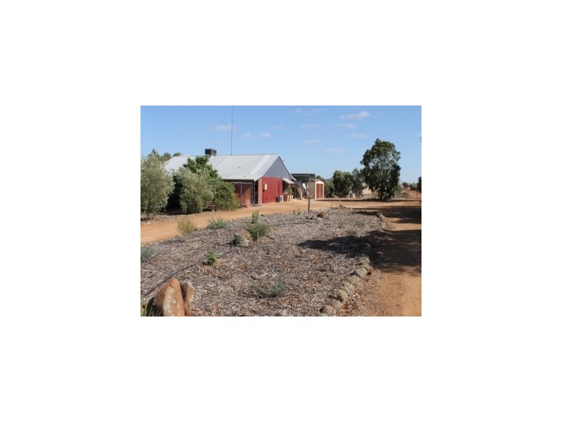 135 Seventh Road, Toodyay WA 6566