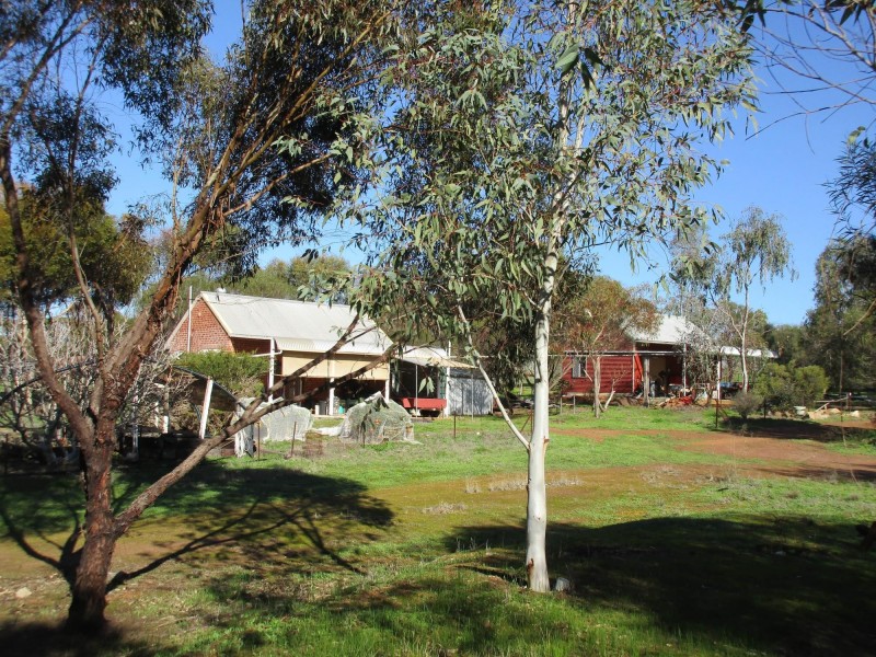 290 Railway Road, Toodyay WA 6566