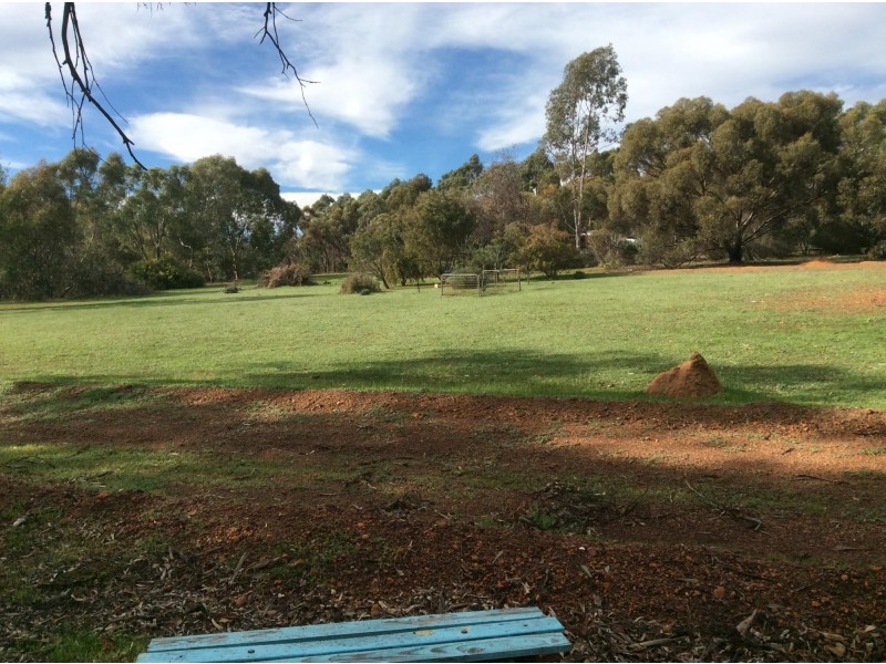 14 MEADOW PLACE, Toodyay WA 6566