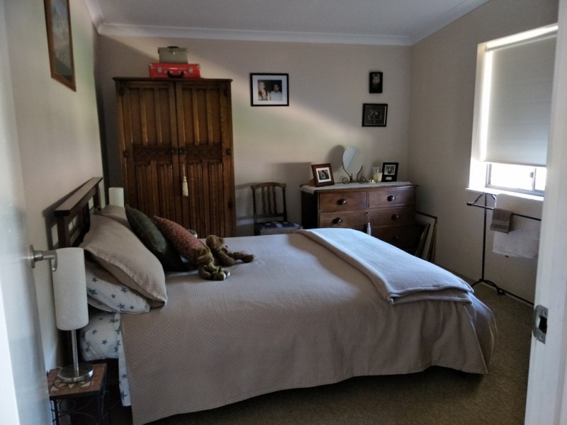 17 Sixth Road, Toodyay WA 6566