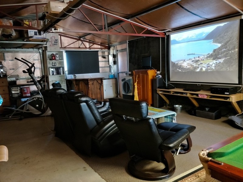 17 Sixth Road, Toodyay WA 6566