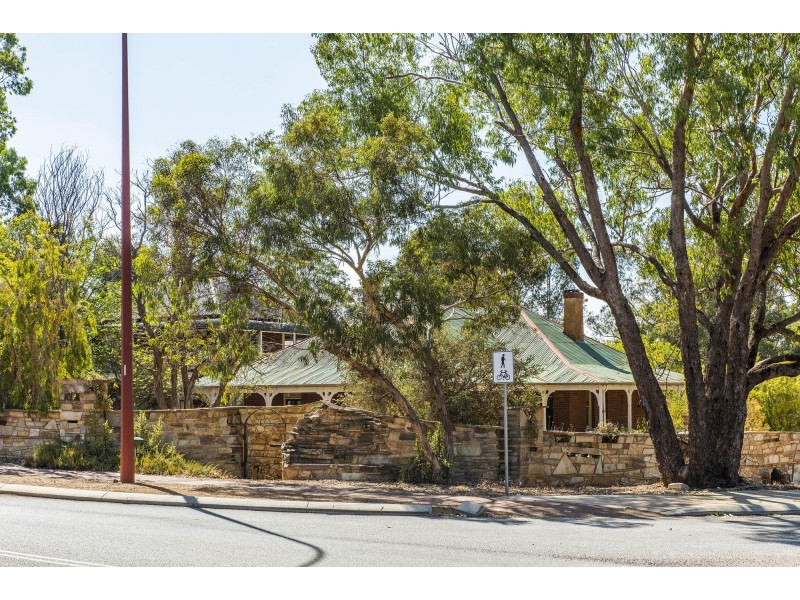 32 Stirling Tce, Toodyay WA 6566