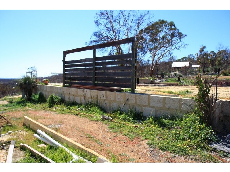 43 Adenanthus Rd, Toodyay WA 6566