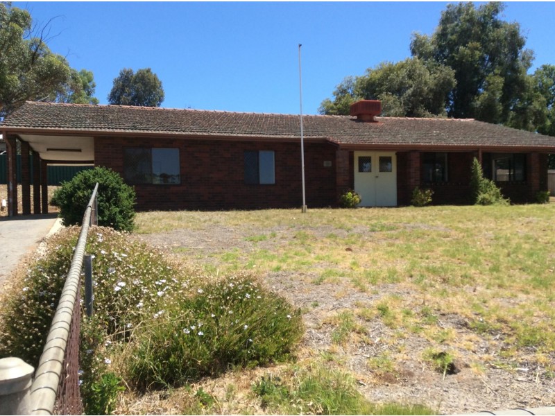 33 Hamersley St, Toodyay WA 6566