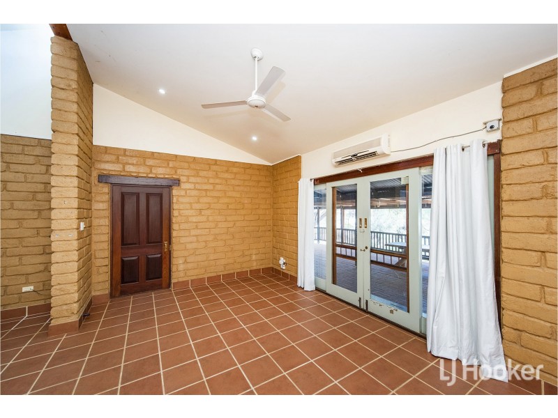 24 Henry Street West, Toodyay WA 6566