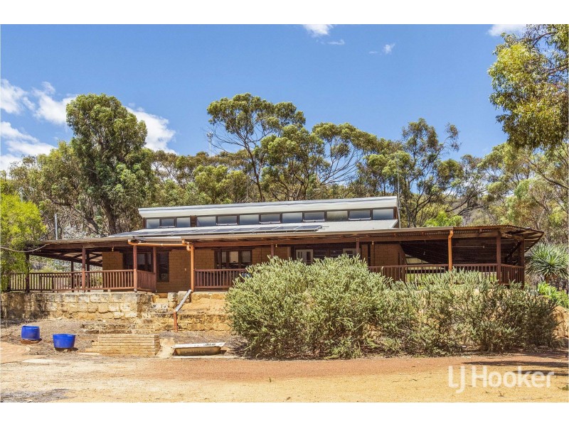 24 Henry Street West, Toodyay WA 6566
