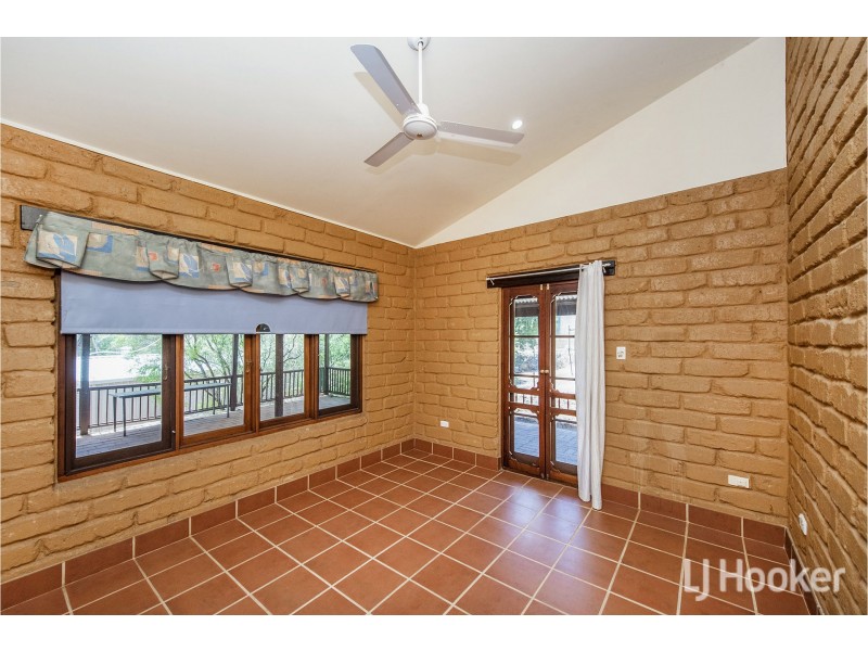 24 Henry Street West, Toodyay WA 6566