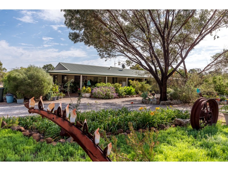 121 (Lot 1 Whitfield Rd, Toodyay WA 6566