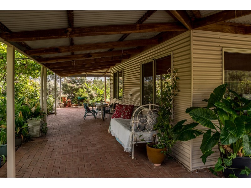 121 (Lot 1 Whitfield Rd, Toodyay WA 6566