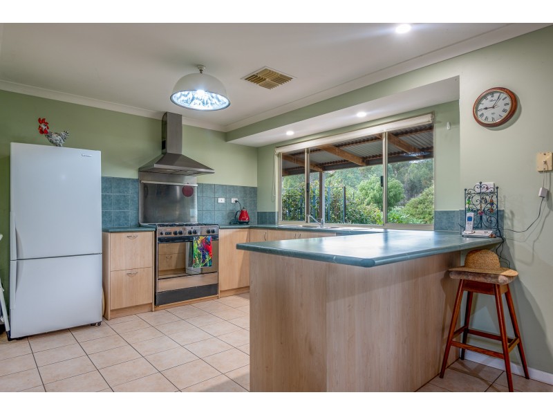 121 (Lot 1 Whitfield Rd, Toodyay WA 6566