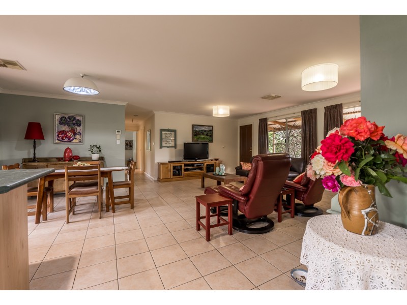 121 (Lot 1 Whitfield Rd, Toodyay WA 6566