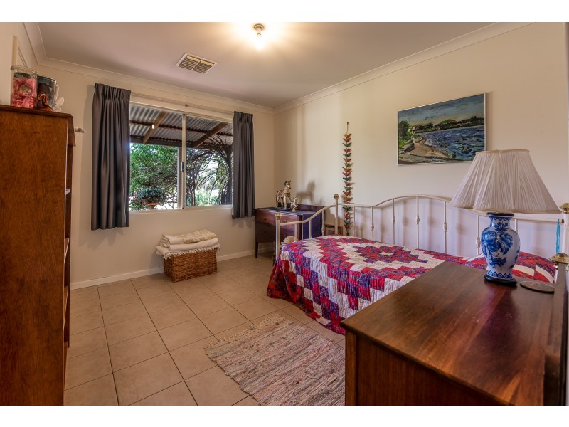 121 (Lot 1 Whitfield Rd, Toodyay WA 6566