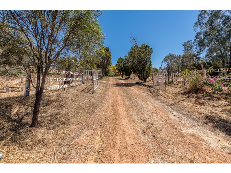 169 Julimar Rd, Toodyay WA 6566