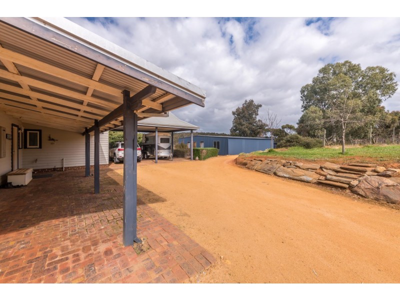 21 Pelican Rise, Chittering WA 6084