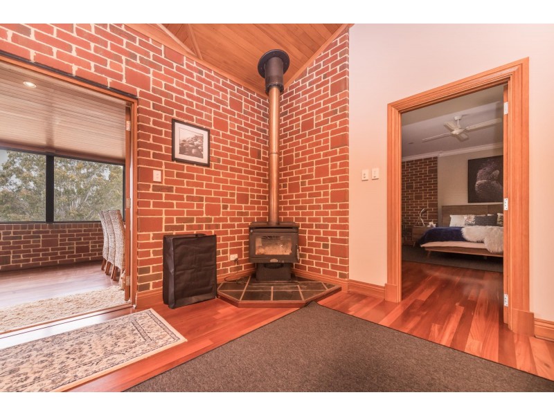 21 Pelican Rise, Chittering WA 6084