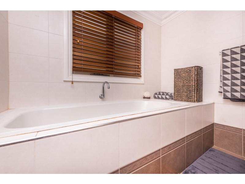 21 Pelican Rise, Chittering WA 6084