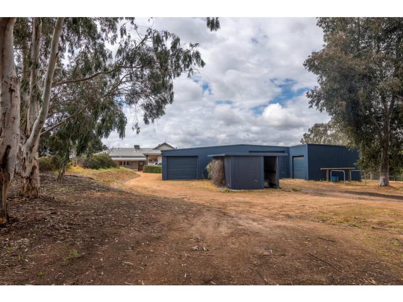 21 Pelican Rise, Chittering WA 6084