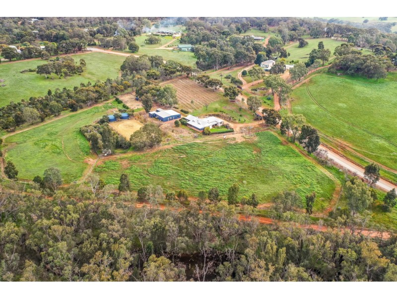 21 Pelican Rise, Chittering WA 6084