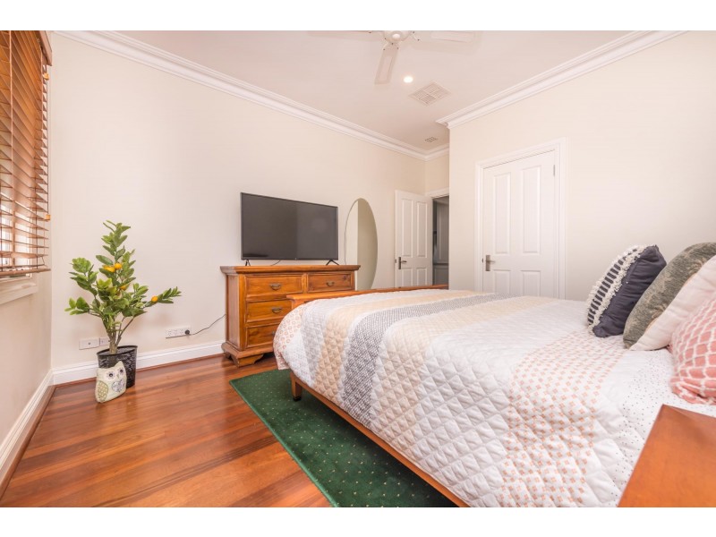 21 Pelican Rise, Chittering WA 6084