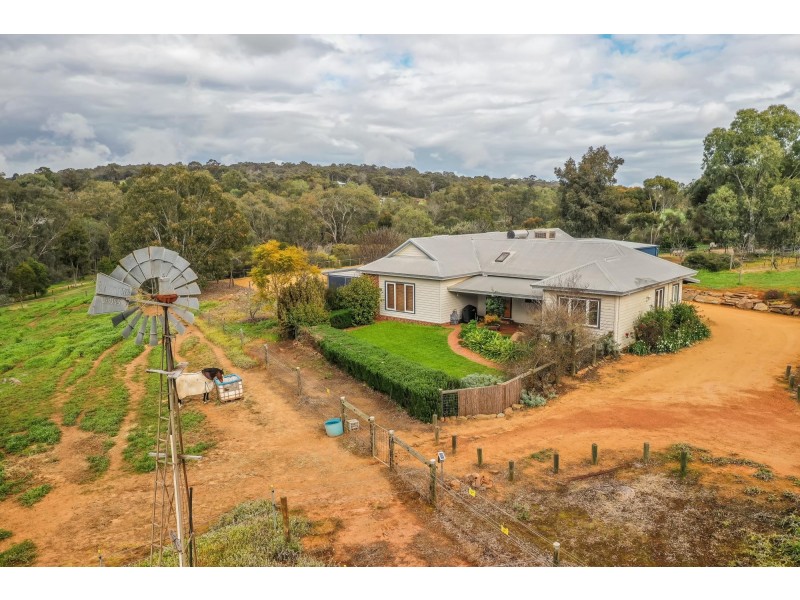 21 Pelican Rise, Chittering WA 6084