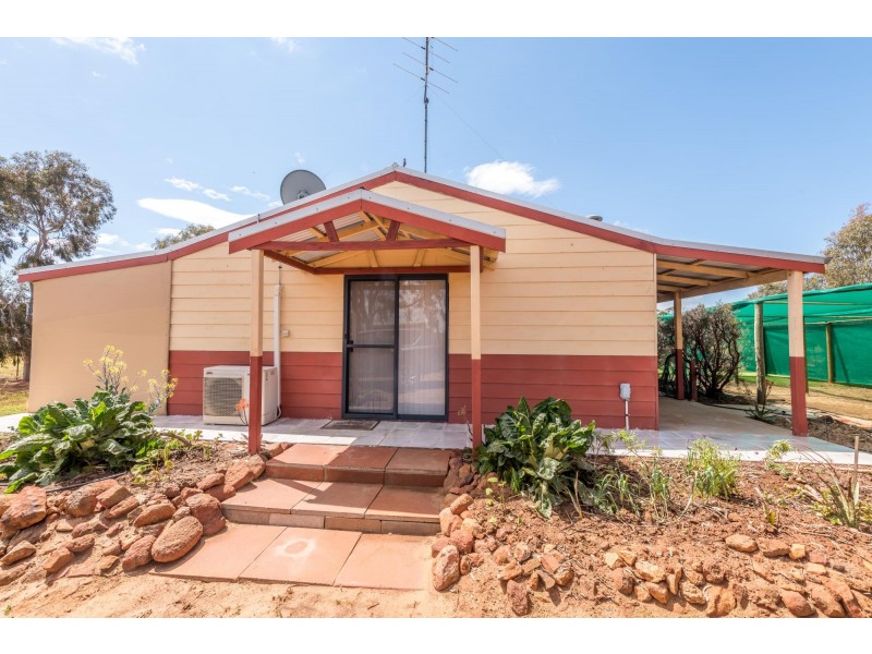 39 Blackstone Retreat, Bejoording WA 6566