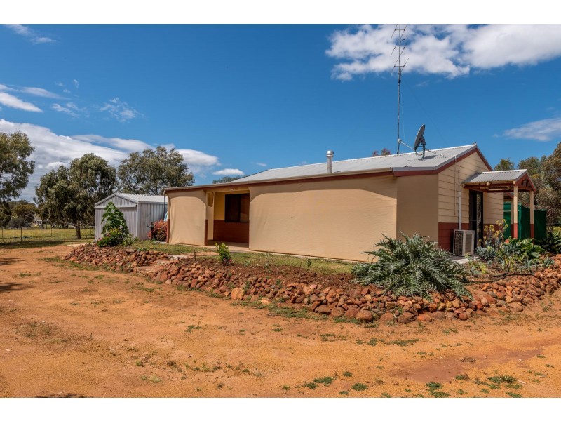 39 Blackstone Retreat, Bejoording WA 6566