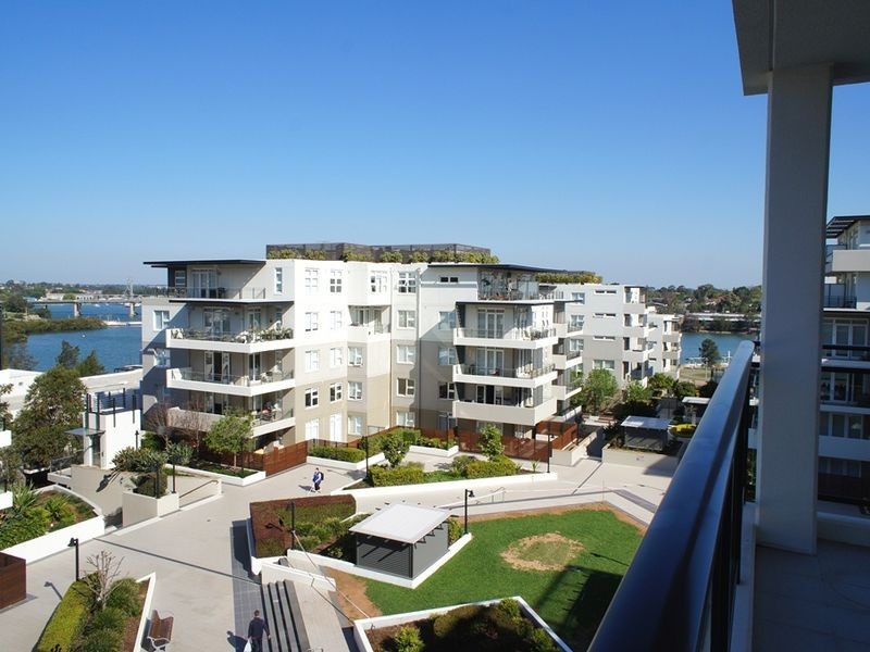 31/9 Bay  Drive, Meadowbank NSW 2114