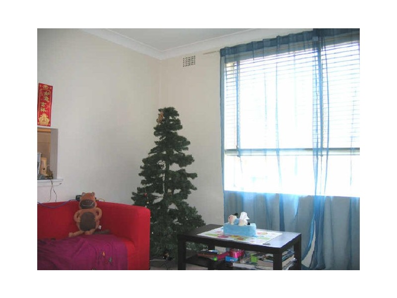 8/21 ROWE STREET, Eastwood NSW 2122