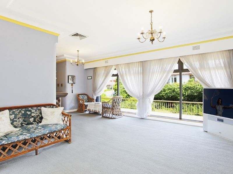 51 Shaftsbury Road, Denistone NSW 2114