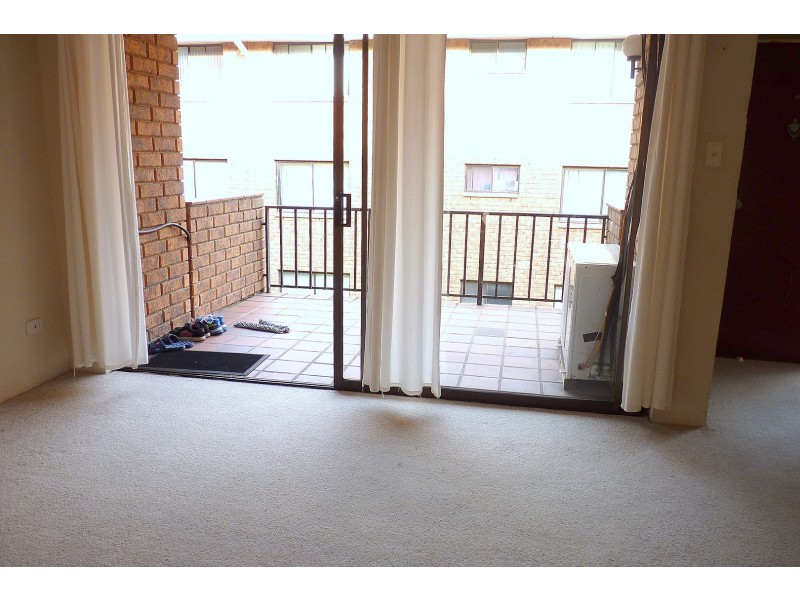 18/12 – 16 Doomben Avenue, Eastwood NSW 2122