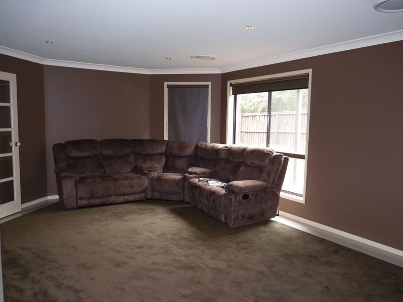 60 Pentonville Pde, Castle Hill NSW 2154