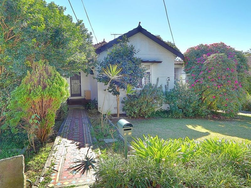 11 CLIVE ROAD, Eastwood NSW 2122