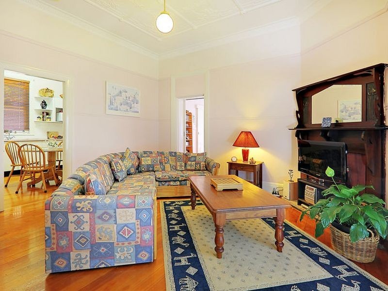 11 CLIVE ROAD, Eastwood NSW 2122