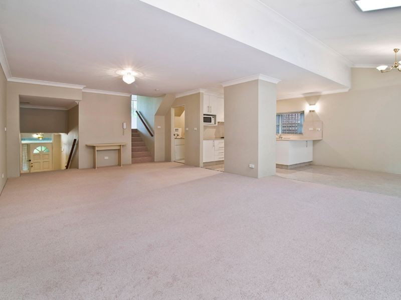 90/40 Strathalbyn Drive, Oatlands NSW 2117