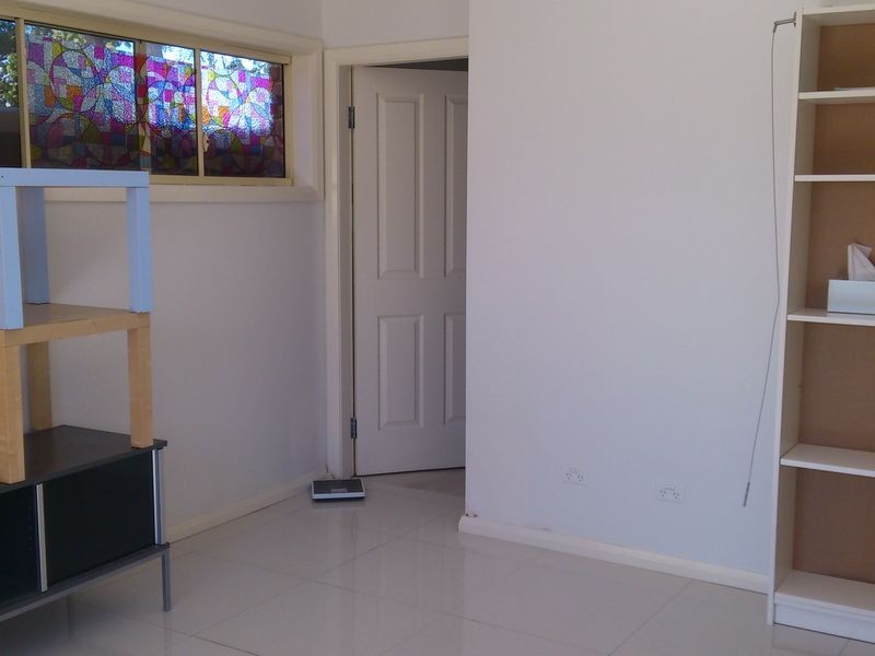 - Eastwood Avenue, Eastwood NSW 2122