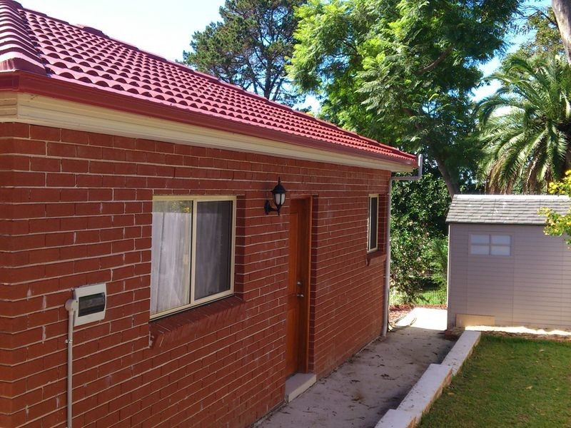 - Eastwood Avenue, Eastwood NSW 2122