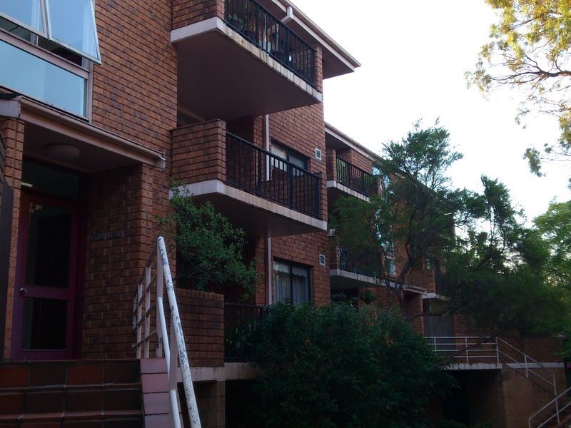 18/12 – 16 Doomben Avenue, Eastwood NSW 2122