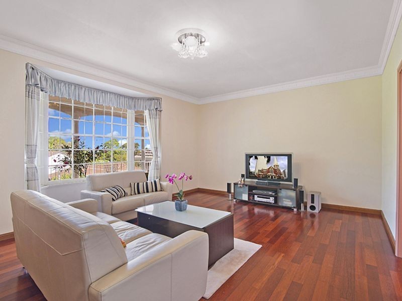 30 Lochinvar Parade, Carlingford NSW 2118