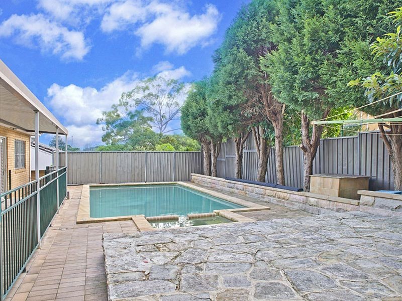 30 Lochinvar Parade, Carlingford NSW 2118