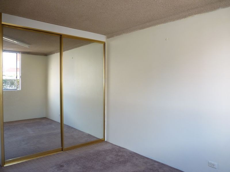 18/17 Meadow Crescent, Meadowbank NSW 2114