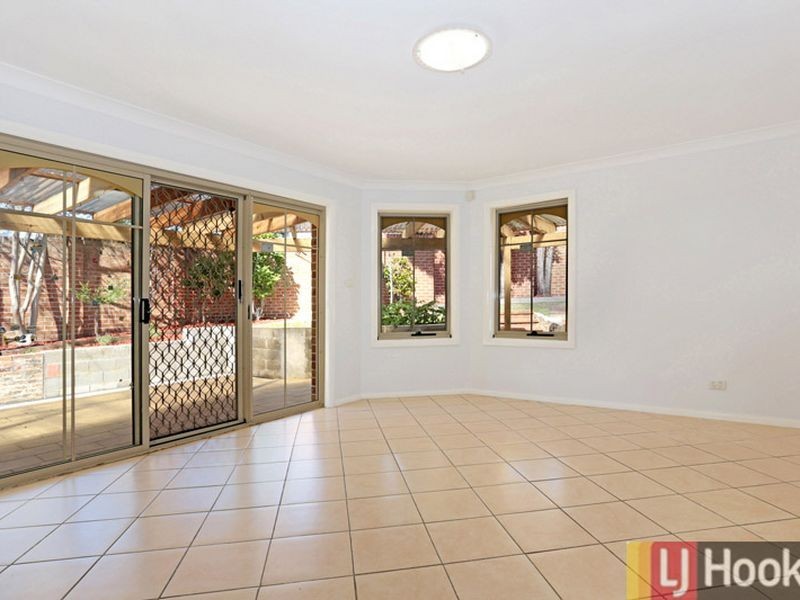 2/125 Oakes Road, Carlingford NSW 2118