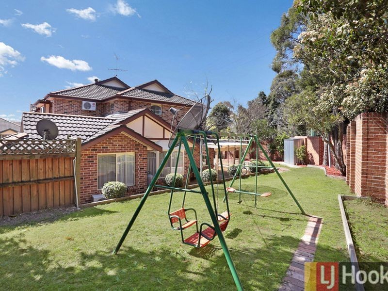 2/125 Oakes Road, Carlingford NSW 2118