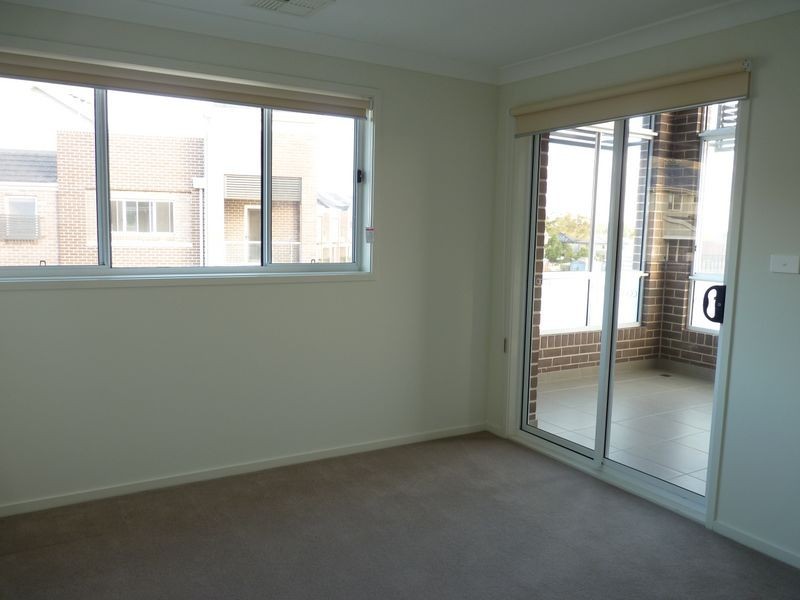 33 Avondale Way, Eastwood NSW 2122