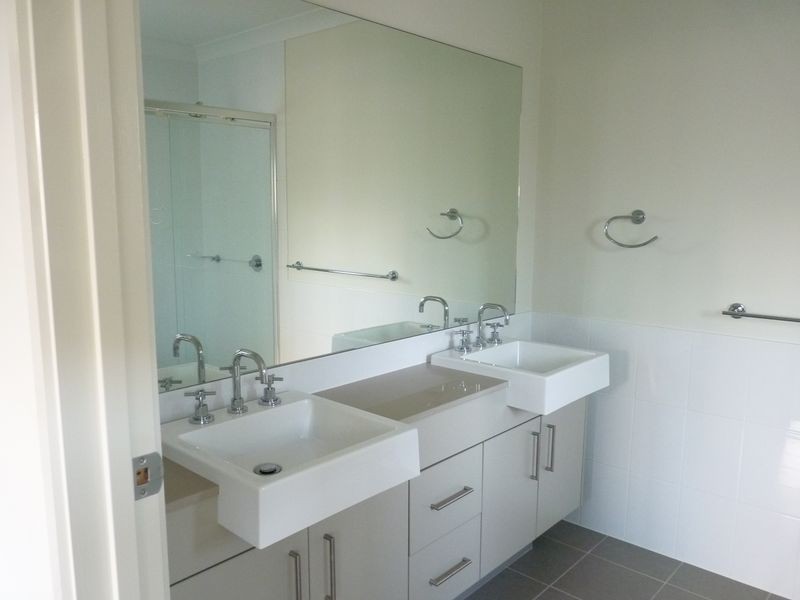 33 Avondale Way, Eastwood NSW 2122