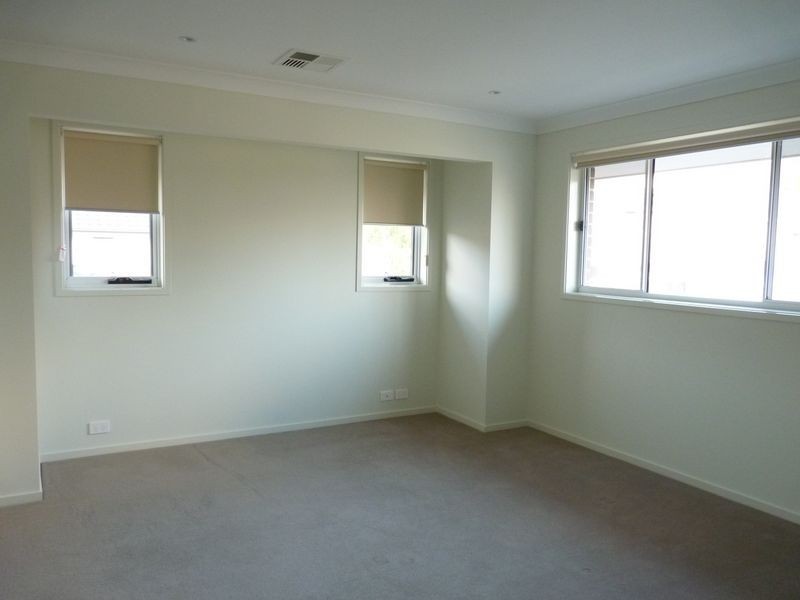 33 Avondale Way, Eastwood NSW 2122