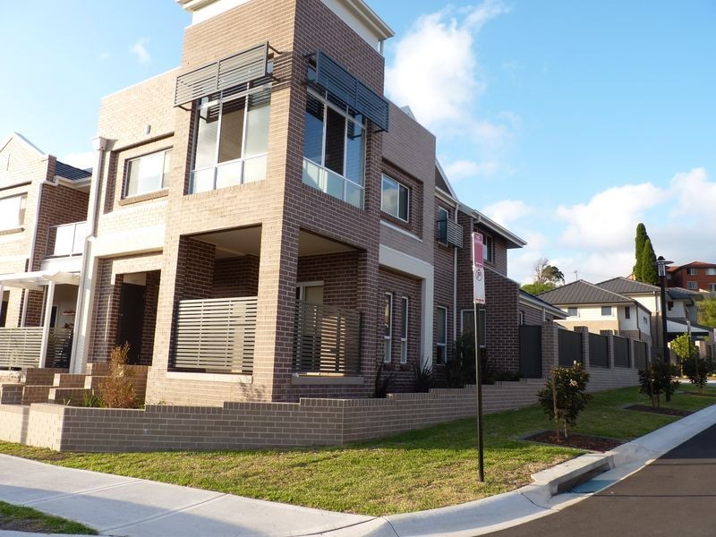 33 Avondale Way, Eastwood NSW 2122