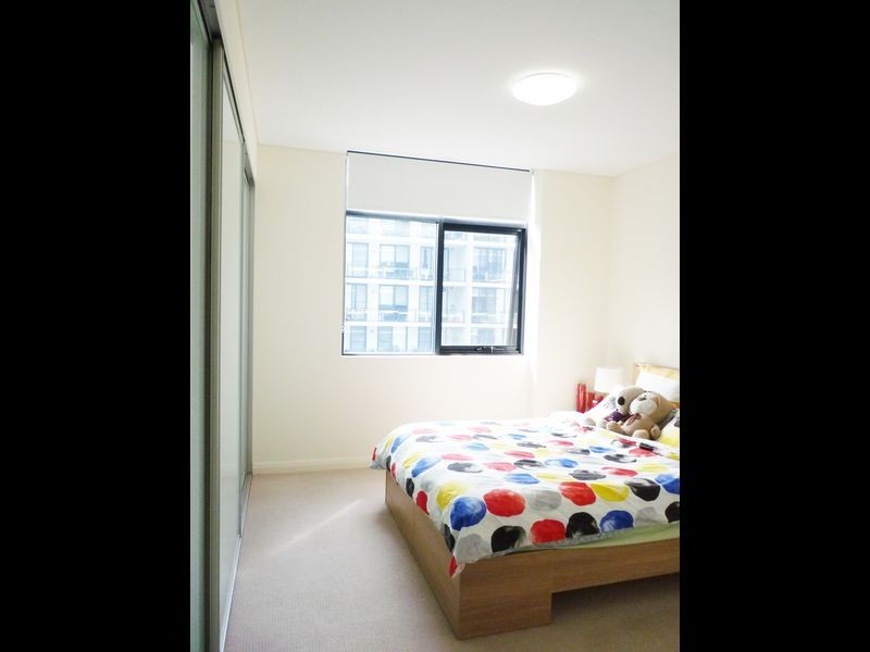 411/18 Corniche Drive, Wentworth Point NSW 2127