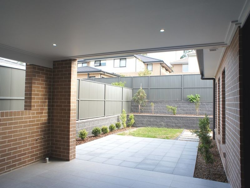 61 Avondalle Way, Eastwood NSW 2122