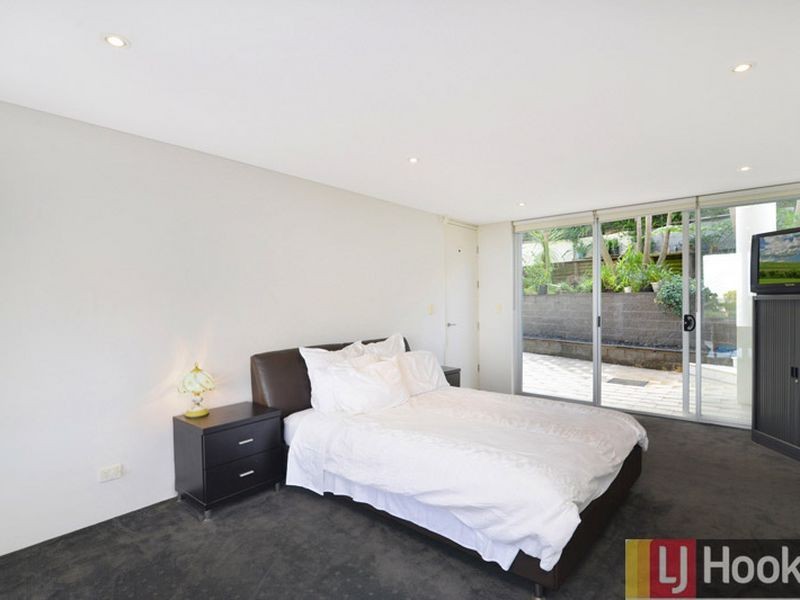 8 Vivyan Close, Denistone NSW 2114