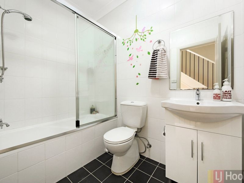 2/158-160 Kissing Point Road, Dundas NSW 2117